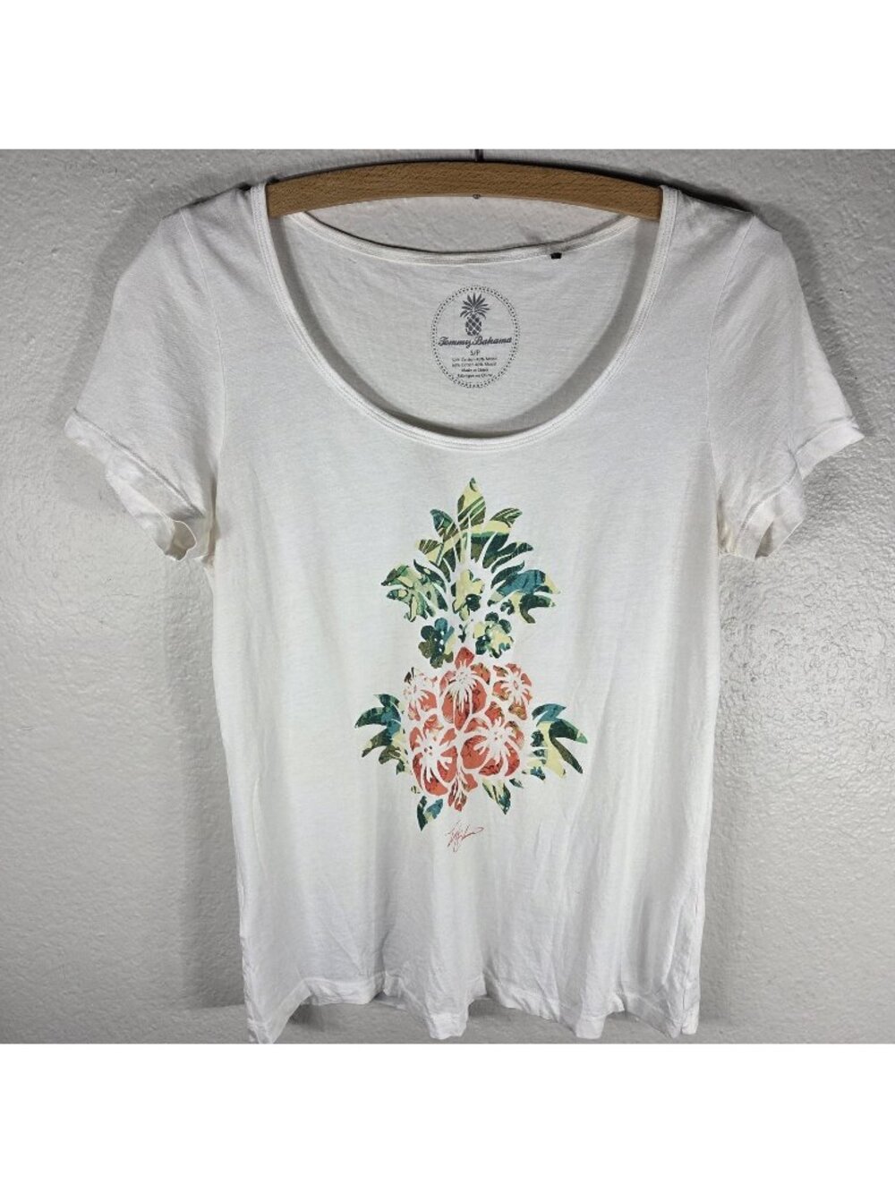Tommy Bahama Women Petite SP Pineapple White T Shirt Short Sleeves